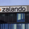 Zalando hiện cung cấp đa dạng sản phẩm từ quần áo, giày dép, phụ kiện đến mỹ phẩm, phục vụ hàng chục triệu khách hàng tại hơn 25 thị trường châu Âu. (Ảnh: Zalando)