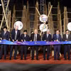 Các đại biểu cắt băng khai mạc Hana Expo 2025. (Ảnh: Xuân Anh/TTXVN)
