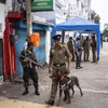 Giới chức Sri Lanka đang tiếp tục điều tra, làm rõ nguyên nhân chính xác của sự cố. (Ảnh: AFP/TTXVN)