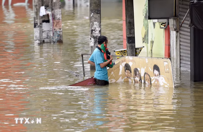 Ngập lụt ở Gampaha, Sri Lanka. (Ảnh: THX/TTXVN)