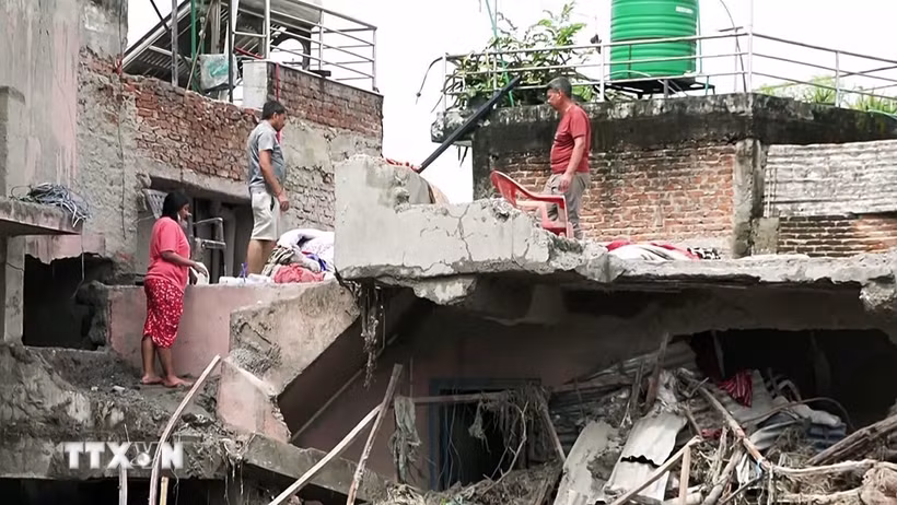 Thiệt hại sau lũ quét tại Nuwakot, Nepal. (Ảnh: ANI/TTXVN phát)