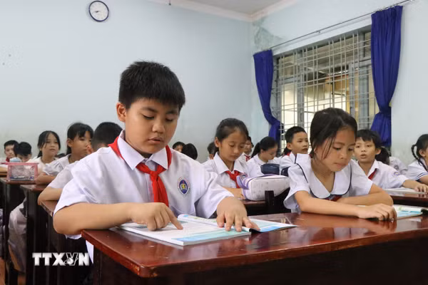 Xây dựng mô hình trường học xã hội chủ nghĩa tại những địa bàn có đủ điều kiện