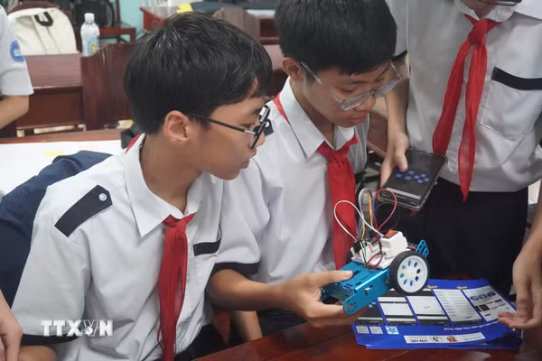 Đà Nẵng đưa Robotics đến với thiếu nhi miền núi, khơi dậy tư duy công nghệ