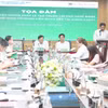 Đại diện các tổ chức tín dụng tham dự toạ đàm về tài chính xanh ngày 15/7/2025. (Ảnh: Vietnam+)
