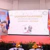 Thống đốc Ngân hàng Nhà nước Việt Nam và Campuchia thực hiện nghi lễ ra mắt dịch vụ thanh toán xuyên biên giới sử dụng QR code vào ngày 3/12/2023, tại Siem Reap, Vương quốc Campuchia. (Ảnh: NAPAS) 