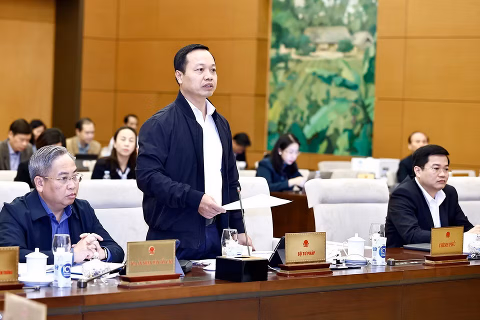 Thứ trưởng Bộ Tư pháp Trần Tiến Dũng phát biểu. (Ảnh: Doãn Tấn/TTXVN)