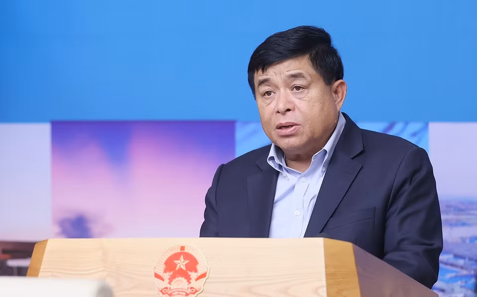 Bộ trưởng Bộ Kế hoạch và Đầu tư Nguyễn Chí Dũng báo cáo Quy hoạch vùng Đồng bằng Sông Hồng thời kỳ 2021-2030, tầm nhìn đến 2050. (Ảnh: Dương Giang/TTXVN)