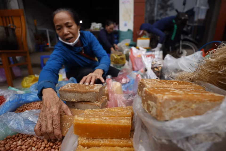 Mật mía, một nguyên liệu quen thuộc của vùng Bắc bộ. (Ảnh: Minh Quyết/TTXVN)