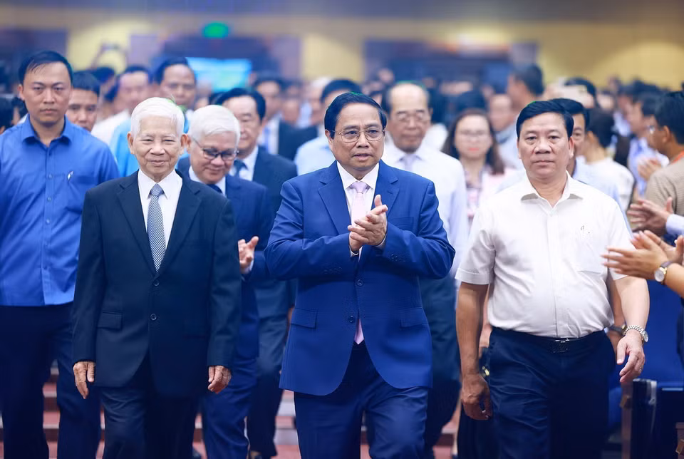 Thủ tướng Phạm Minh Chính đến dự hội nghị. (Ảnh: Dương Giang/TTXVN)