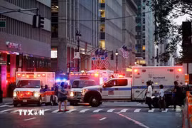 Cảnh sát phong tỏa hiện trường vụ xả súng ở New York (Mỹ), ngày 28/7/2025. (Ảnh: Reuters/TTXVN)