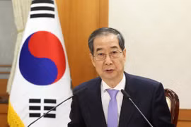 Quyền Tổng thống Hàn Quốc Han Duck Soo phát biểu tại cuộc họp ở Seoul ngày 24/3/2025. (Ảnh: Yonhap/TTXVN)