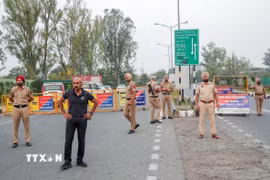 Lực lượng an ninh Ấn Độ được triển khai tại khu vực Amritsar, bang Punjab (Ấn Độ), ngày 7/5/2025. (Ảnh: ANI/TTXVN)