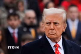 Tổng thống đắc cử Donald Trump tới dự lễ chúc mừng lễ nhậm chức nhiệm kỳ mới tại Arlington, Virginia, Mỹ ngày 19/1/2025. (Ảnh: REUTERS/TTXVN)
