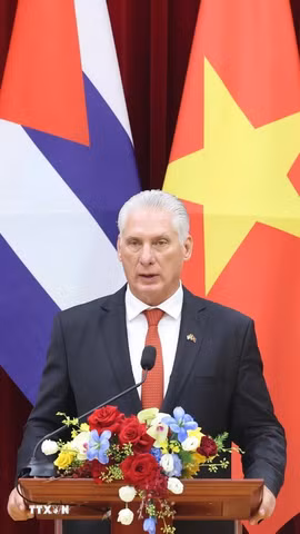 Bí thư thứ Nhất Đảng Cộng sản Cuba, Chủ tịch nước Cuba Miguel Díaz-Canel Bermúdez phát biểu tại Lễ kỷ niệm 65 năm thiết lập quan hệ ngoại giao Việt Nam-Cuba, ngày 1/9/2025. (Ảnh: Thống Nhất/TTXVN)