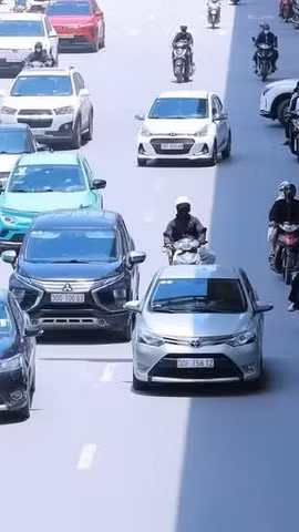 Thành phố Hà Nội nhiệt độ thấp nhất 26-28 độ C, nhiệt độ cao nhất 32-34 độ C. (Ảnh minh họa: Hoàng Hiếu/TTXVN)
