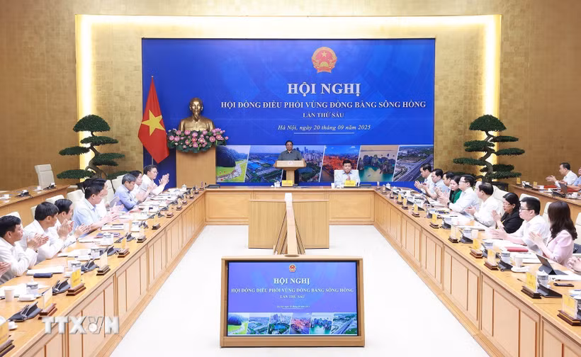 Thủ tướng Phạm Minh Chính chủ trì Hội nghị Hội đồng điều phối vùng Đồng bằng sông Hồng lần thứ sáu. (Ảnh: Dương Giang/TTXVN)