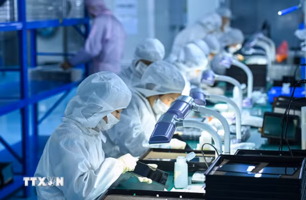 Kinh tế Trung Quốc tăng trưởng 4,6% giữa những tín hiệu phục hồi đan xen
