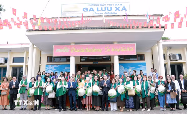 Đoàn ngoại giao trải nghiệm văn hóa trà Thái Nguyên