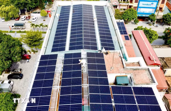 Hơn 15.600 khách hàng ở miền Bắc phát triển điện mặt trời mái nhà