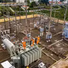 Kiểm tra sửa chữa các hệ thống đường dây điện để đảm bảo cấp điện an toàn, liên tục tại các tỉnh miền Trung. (Ảnh: TTXVN phát)