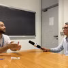 CEO Giuseppe Serpico trao đổi thẳng thắn về mô hình chiến lược phát triển công nghệ lượng tử của Italy. (Ảnh: Hải Linh/TTXVN)