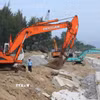 Công trình có 16 phương tiện hạng nặng và 80 nhân công tổ chức làm việc 3 ca 4 kíp từ tháng 5/2026 đến nay. Ảnh chụp ngày 21/9/2026. (Ảnh: Đoàn Hữu Trung/TTXVN)