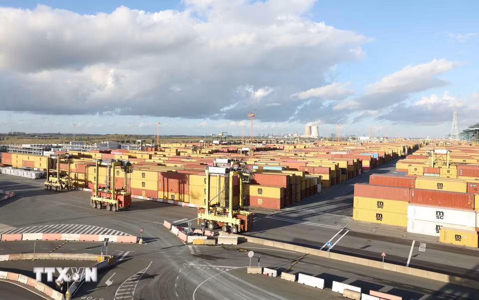 Cảng Antwerp-Bruges là cảng biển lớn thứ hai tại châu Âu. (Ảnh: Thống Nhất/TTXVN)