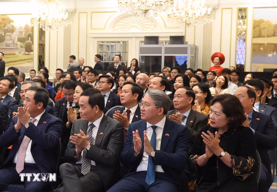 Đại biểu tham dự cuộc gặp gỡ với Tổng Bí thư, Chủ tịch nước Tô Lâm và Phu nhân Ngô Phương Ly. (Ảnh: Thống Nhất/TTXVN)