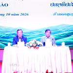 Đại sứ Việt Nam tại Lào Nguyễn Minh Tâm (trái) và Thứ trưởng Bộ Nông nghiệp và môi trường Lào Xaynakhon Inthavong đồng chủ trì Hội nghị. (Ảnh: Xuân Tú/TTXVN)