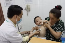 TP.HCM: Chủ động đối phó với dịch bệnh “mùa nóng” cho trẻ