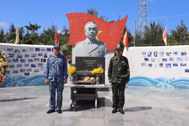 Trang nghiêm tượng đài Đại tướng Võ Nguyên Giáp tại quần đảo Trường Sa