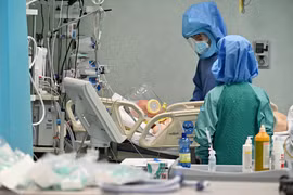 GSK và Vir thử nghiệm điều trị bằng kháng thể cho kết quả tích cực