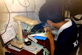 Bộ Tài chính đề xuất hỗ trợ học sinh mua máy tính học trực tuyến