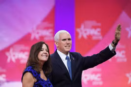 Ông Mike Pence có động thái chuẩn bị tranh cử Tổng thống Mỹ