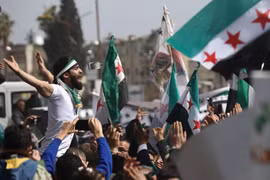 [Video] Hàng nghìn người biểu tình đánh dấu 10 năm xung đột tại Syria