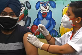 Thủ tướng Ấn Độ khẳng định vaccine COVID-19 là “tấm khiên an toàn”