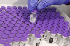 Pfizer cảnh báo về tình trạng bán vaccine giả tại Mexico và Ba Lan