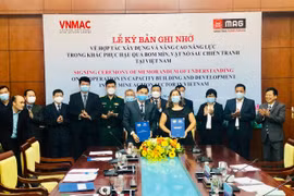 Hợp tác nâng cao năng lực xử lý bom mìn sau chiến tranh tại Việt Nam