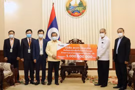 Doanh nghiệp Việt tại Lào chung tay cùng chính quyền phòng, chống dịch
