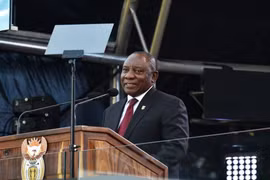 Tổng thống Nam Phi Cyril Ramaphosa đọc diễn văn nhậm chức. (Ảnh: Phi Hùng/TTXVN)