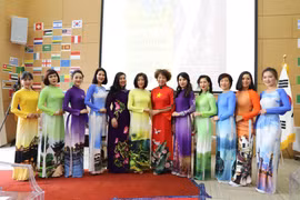 Các thành viên đoàn Việt Nam. (Ảnh: Phi Hùng/TTXVN)