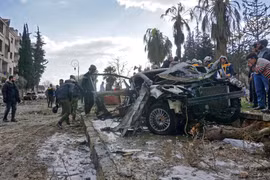 Hiện trường một vụ đánh bom ở Idlib, Syria, ngày 18/2/2019. (Ảnh: AFP/ TTXVN)