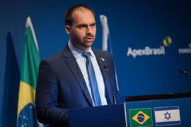 Ông Eduardo Bolsonaro, con trai của Tổng thống Brazil Jair Bolsonaro, tại buổi khai trương Văn phòng thương mại Brazil ở Jerusalem, ngày 15/12/2019. (Nguồn: timesofisrael.com)