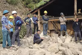 [Video] Hà Giang: Bức tường đổ sập khiến 7 người thương vong