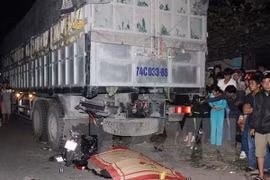 Bắt tạm giam tài xế xe bồn tông chết 3 người trong một nhà