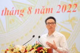 Phó Thủ tướng Chính phủ Vũ Đức Đam phát biểu tại điểm cầu Hà Nội. (Ảnh: Thanh Tùng/TTXVN)