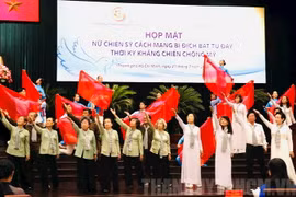 Một tiết mục văn nghệ chào mừng tại buổi họp mặt. (Nguồn: hcmcpv.org.vn)