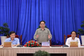 Thủ tướng Phạm Minh Chính phát biểu tại cuộc họp sau khi kiểm tra, đôn đốc, động viên các lực lượng thi công các dự án cao tốc từ tỉnh Khánh Hòa tới Đồng Nai thuộc dự án cao tốc Bắc-Nam phía Đông giai đoạn 2017-2020, tại Thành phố Hồ Chí Minh. (Ảnh: Dương