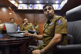 Tổng thanh tra cảnh sát Sri Lanka, ông Pujith Jayasundara đã bị bắt. (Ảnh: AFP)