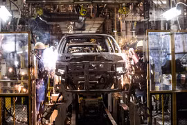 Dây chuyền sản xuất của công ty liên doanh Maruti-Suzuki. (Ảnh: Top Gear)